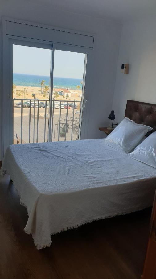 شقة إمبوريابرافا  في Les Vagues Au Balcon المظهر الخارجي الصورة