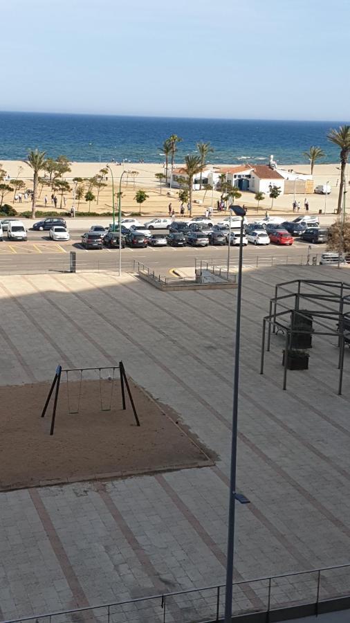 شقة إمبوريابرافا  في Les Vagues Au Balcon المظهر الخارجي الصورة