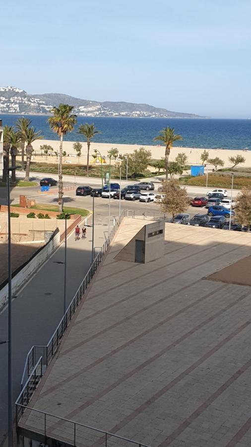 شقة إمبوريابرافا  في Les Vagues Au Balcon المظهر الخارجي الصورة